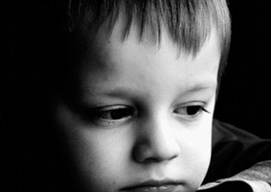 أطفال حزينه للفيس بوك Sad Child DP Images صور رمزيات حالات خلفيات عرض واتس اب انستقرام فيس بوك - رمزياتي